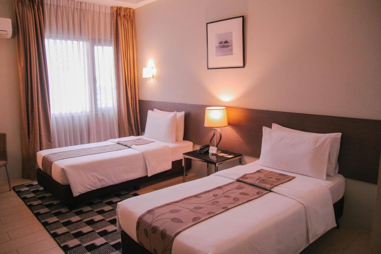 Sequoia Hotel Quezon City Zewnętrze zdjęcie