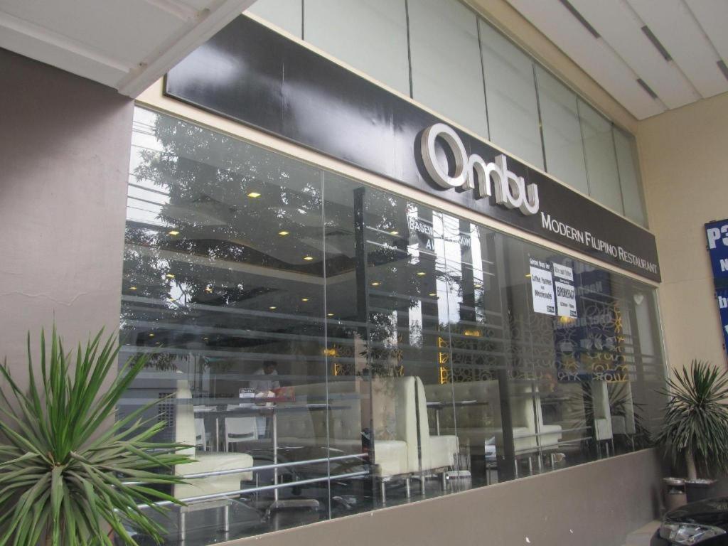Sequoia Hotel Quezon City Zewnętrze zdjęcie