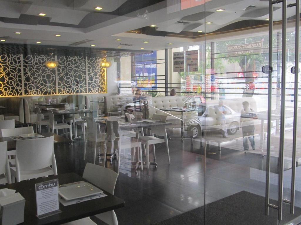 Sequoia Hotel Quezon City Zewnętrze zdjęcie