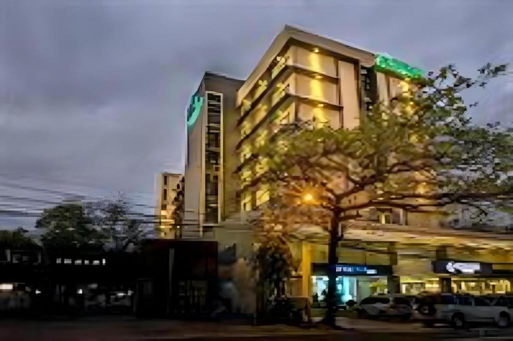 Sequoia Hotel Quezon City Zewnętrze zdjęcie