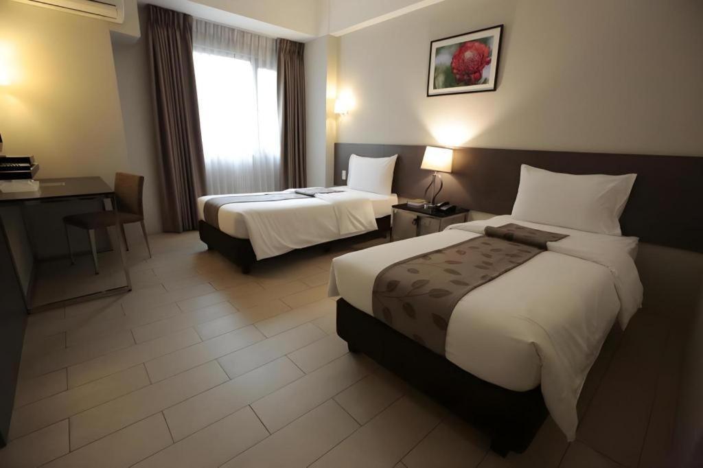 Sequoia Hotel Quezon City Zewnętrze zdjęcie