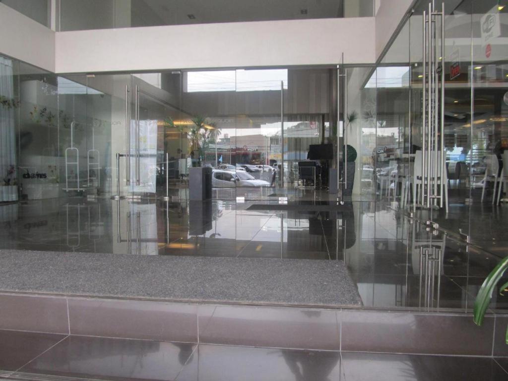 Sequoia Hotel Quezon City Zewnętrze zdjęcie