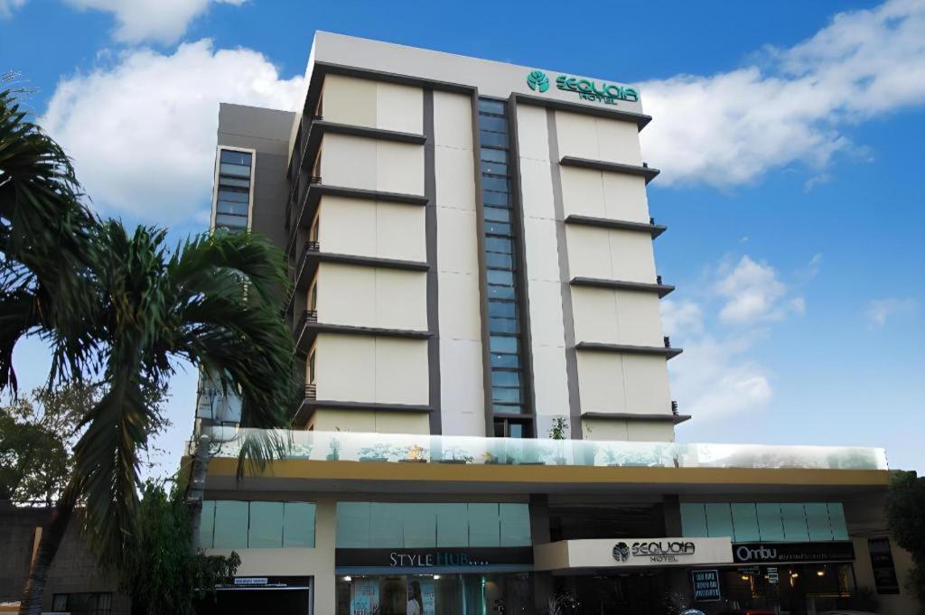 Sequoia Hotel Quezon City Zewnętrze zdjęcie