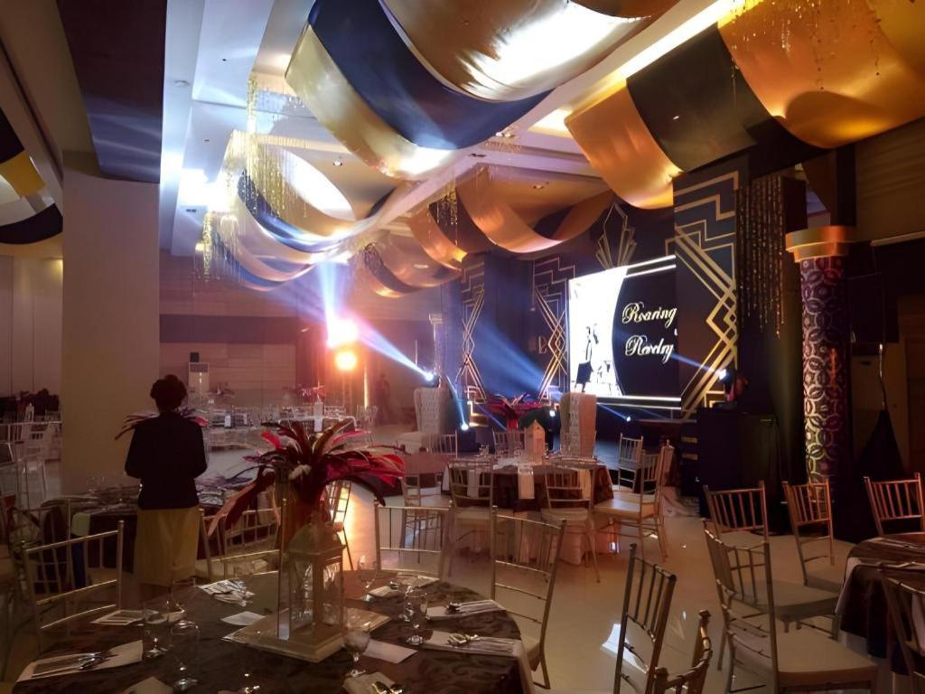 Sequoia Hotel Quezon City Zewnętrze zdjęcie