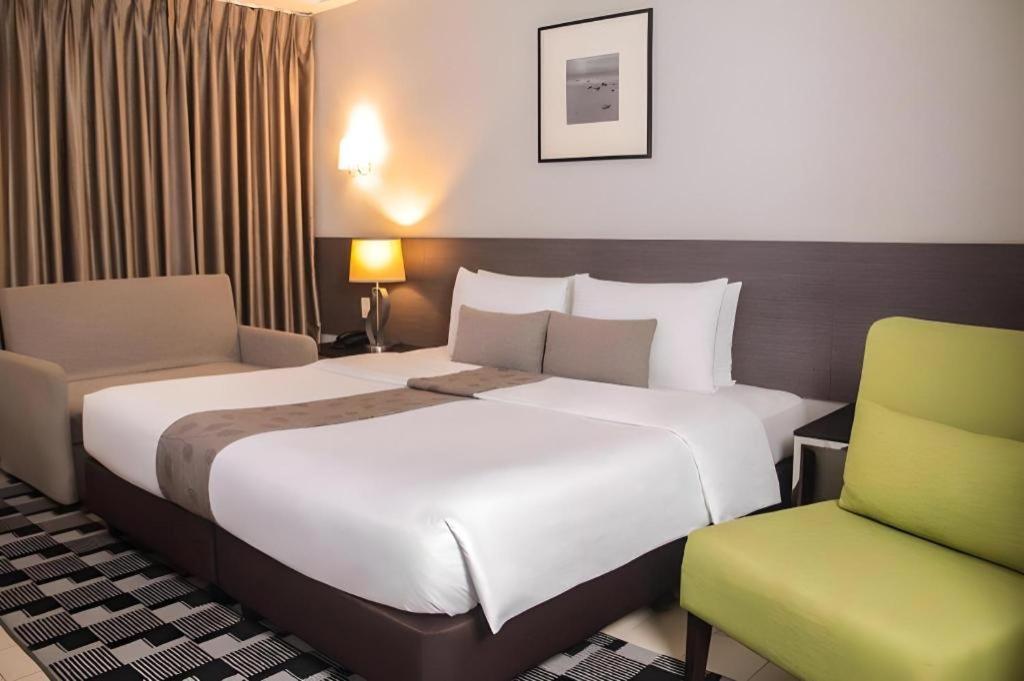 Sequoia Hotel Quezon City Zewnętrze zdjęcie