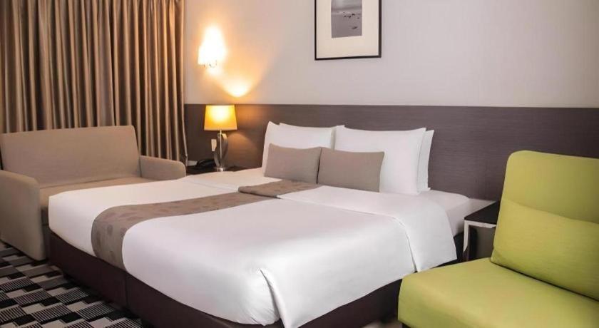 Sequoia Hotel Quezon City Zewnętrze zdjęcie