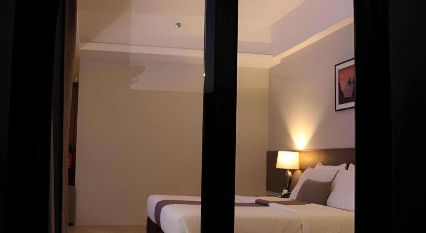 Sequoia Hotel Quezon City Zewnętrze zdjęcie