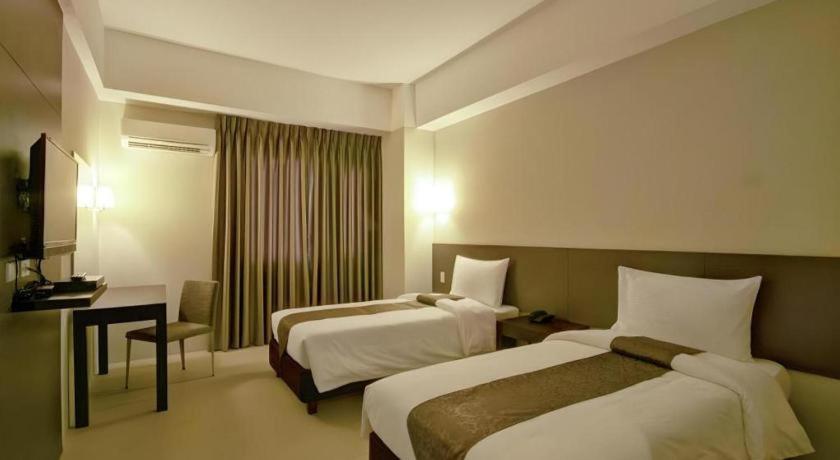 Sequoia Hotel Quezon City Zewnętrze zdjęcie