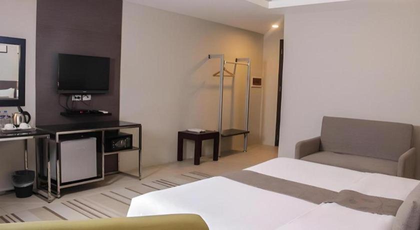 Sequoia Hotel Quezon City Zewnętrze zdjęcie