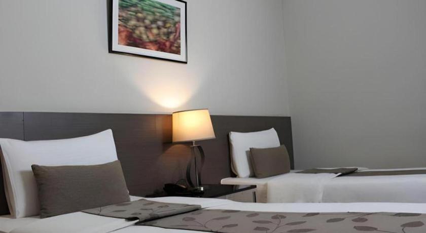 Sequoia Hotel Quezon City Zewnętrze zdjęcie